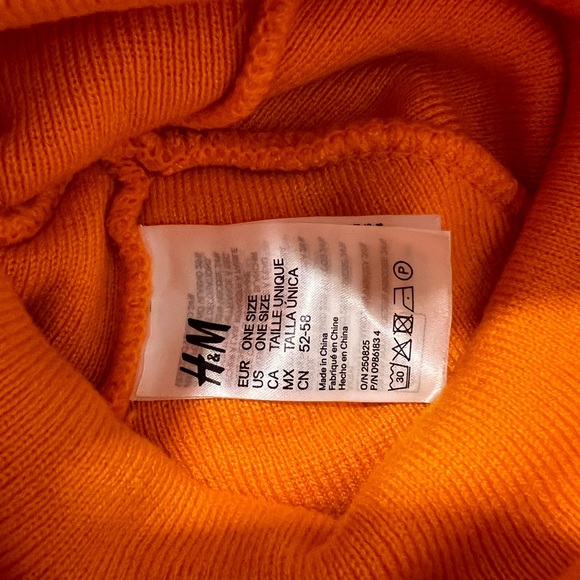 H&M beanie - Picture 2 of 2